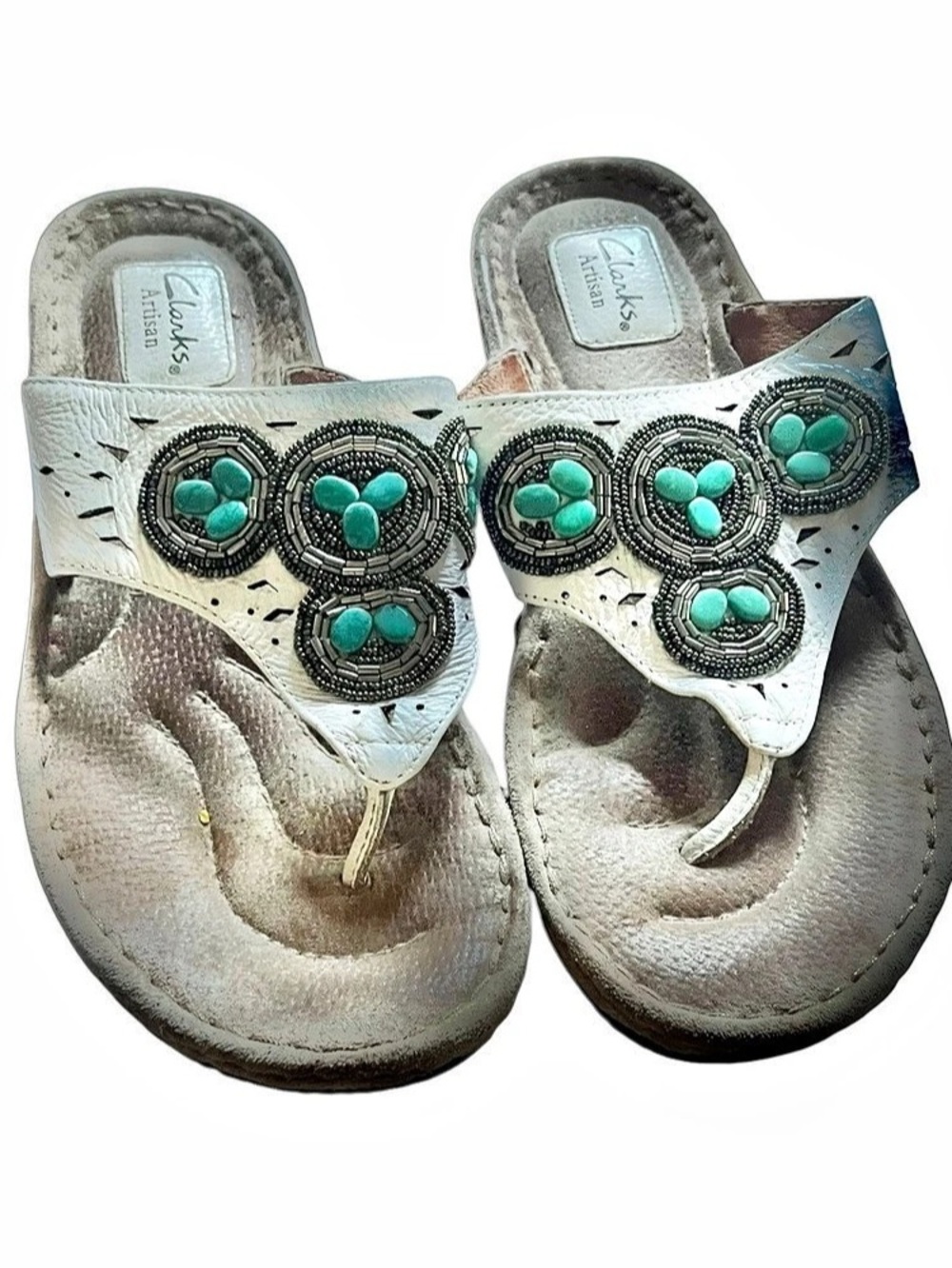 Clarks Artisan White Leather Thong Sandals Turquoise Beaded Medallions 10M Boho